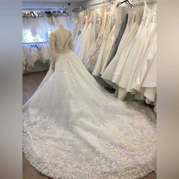 TONY WARD SAMPLE SALE! La Mariee: Clea - Picture 3 of 6